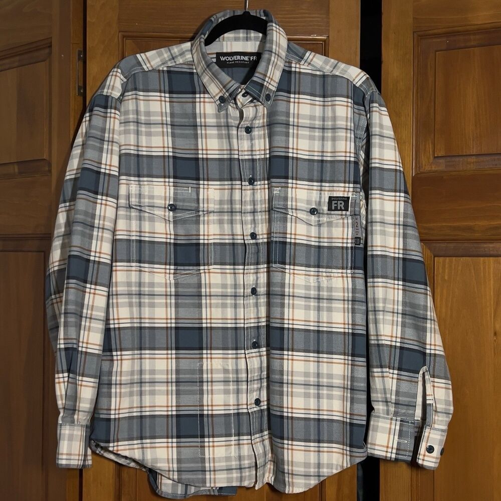 Wolverine FR Flame Resistant Plaid Work Shirt Men's L CAT 2 ATPV 9.2 NFPA 2112
